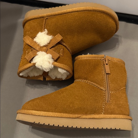 Koolaburra by UGG girl size 9 Brown Kids Boots with Bow Detail - Picture 2 of 7